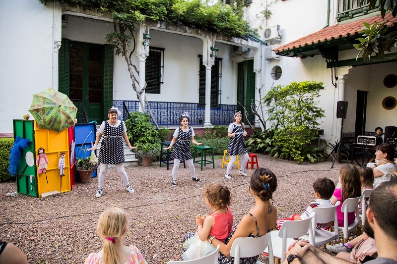 MAS DE 800 ACTIVIDADES CULTURALES